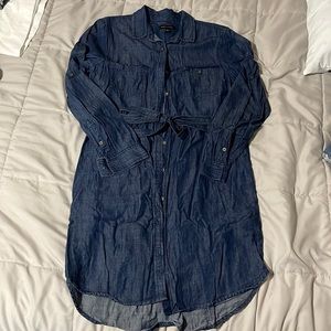 Banana Republic Women’s Chambray Belted Shirt Dress - Size 10